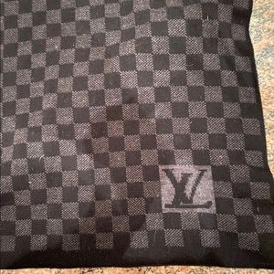Louis Vuitton Logo Petit Damier Cashmere Scar